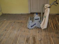 Renovace seschlé prkenné podlahy